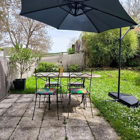 Gites Le Vieux Vinzelles Volvic Exterior photo