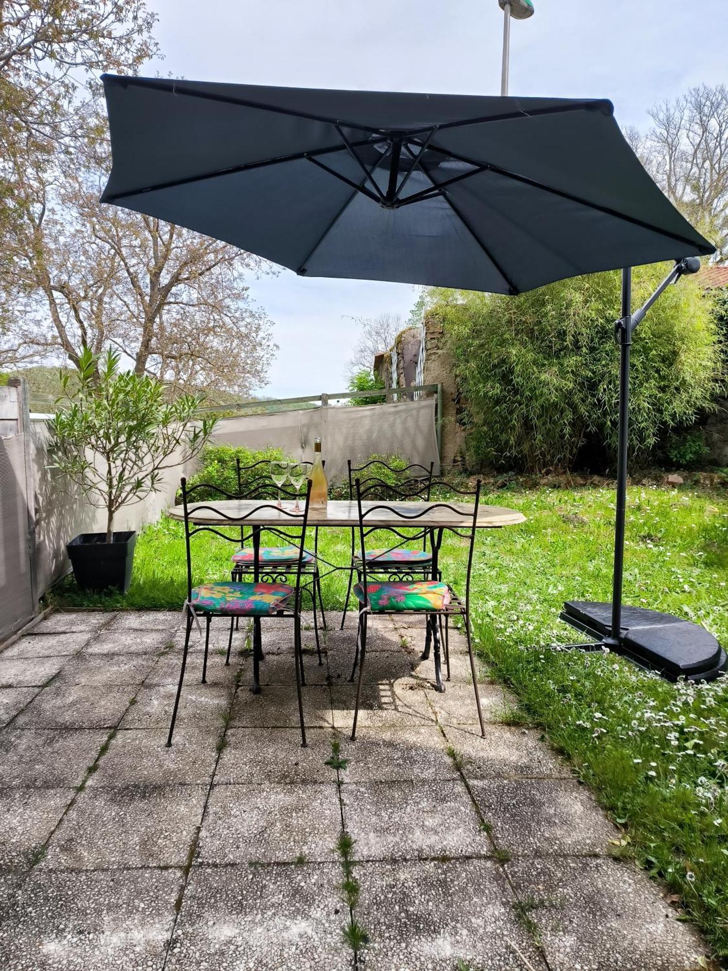 Gites Le Vieux Vinzelles Volvic Exterior photo